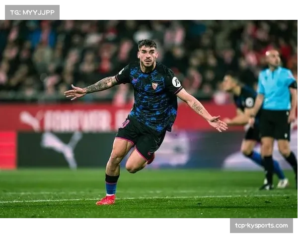 赫罗纳斯图亚尼赛季已入8球 个人能力支撑锋线